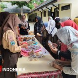Manisnya Gula Aren Karya Siswa Warnai Pengambilan Rapor SMPN 2 Ngadirojo Pacitan
