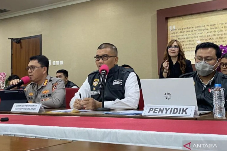 Dugaan Korupsi PJU Tenaga Surya Rp19,5 M, Polri Tangkap Dua Eks Pejabat ESDM dan Direktur PT Len Industri