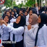 Kado Akhir Tahun, Plt Bupati Ponorogo Serahkan SK PPPK kepada 1.818 Pegawai Honorer