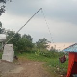 Perbaiki Jalan Rusak, Warga Mande Cianjur Galang Sumbangan dari Wisatawan