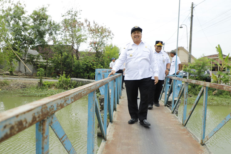 Bupati Jombang Pastikan Jembatan Kudubanjar Dibangun 2026