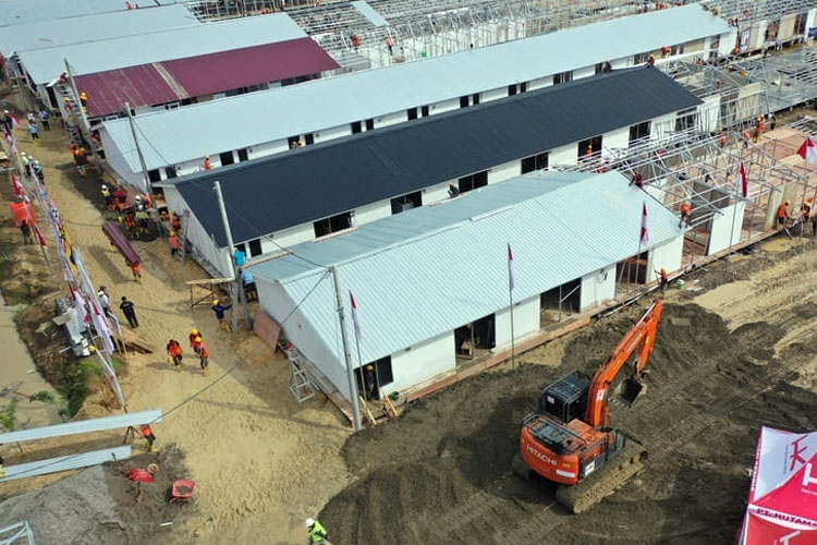 Ratas Prabowo Bahas 600 Huntara Danantara di Aceh Tamiang, Target 15 Ribu Unit untuk Tiga Provinsi