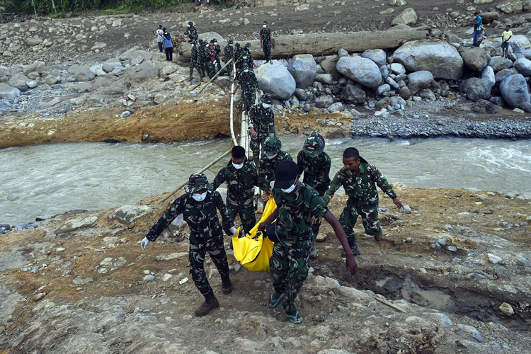 Prabowo Koreksi Uang Lelah Prajurit TNI Saat Tangani Bencana Jadi Uang Semangat