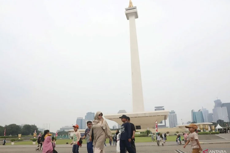 Pengunjung Monas Melonjak di Libur Tahun Baru 2026, Capai 72 Ribu Orang