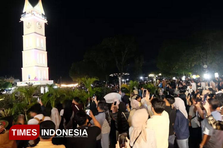Malam Tahun Baru 2026 di Jam Gadang: Sentuhan Humanis Wali Kota Bukittinggi