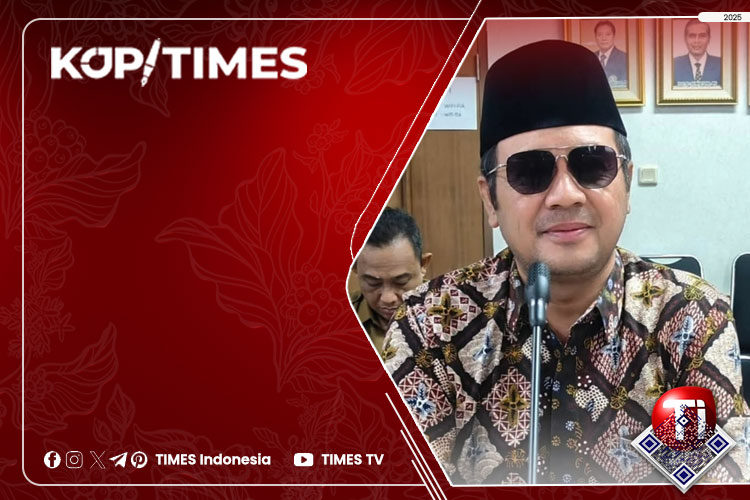 Dasi Lebih Tajam dari Golok