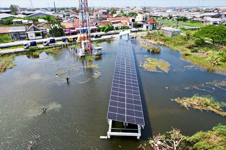 Jawa Tengah Terapkan Pompa Air Tenaga Surya untuk Atasi Rob Sayung