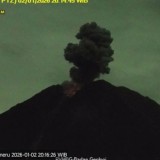 Semeru Erupsi Terus Menerusi, Kolom Abu Tembus 1 Kilometer
