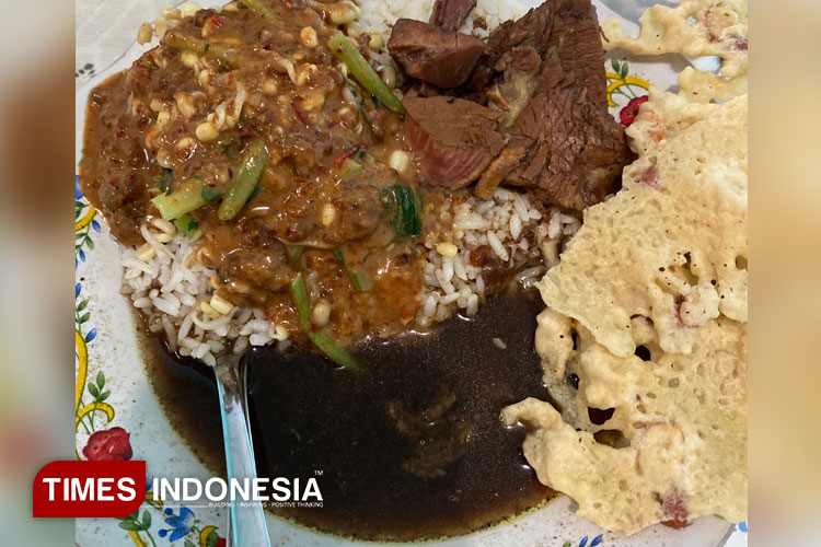 Pecel-Rawon.jpg