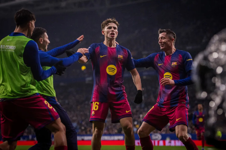 Joan García Jadi Pahlawan, Barcelona Taklukkan Espanyol di Derby Catalan