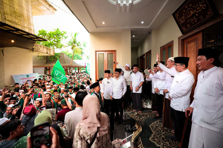 Napak Tilas Restu Pendirian NU: Gus Yahya Lepas Longmarch dari Bangkalan Menuju Tebuireng