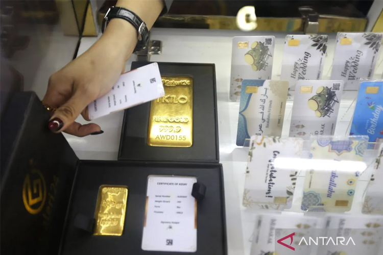 Update Harga Emas Pegadaian: Galeri24 dan UBS Kompak Turun