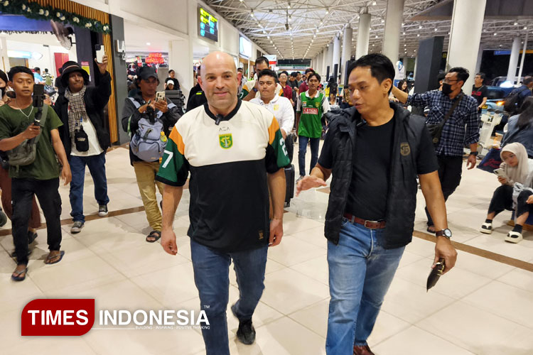 Bernardo Tavares Resmi Nahkodai Persebaya