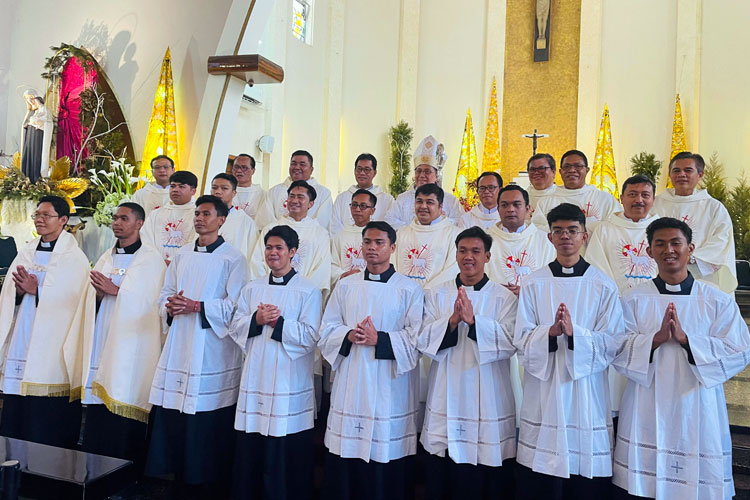 Menyongsong 100 Tahun Pelayanan, Keuskupan Malang Buka Tahun Remaja 2026 di Katedral Ijen