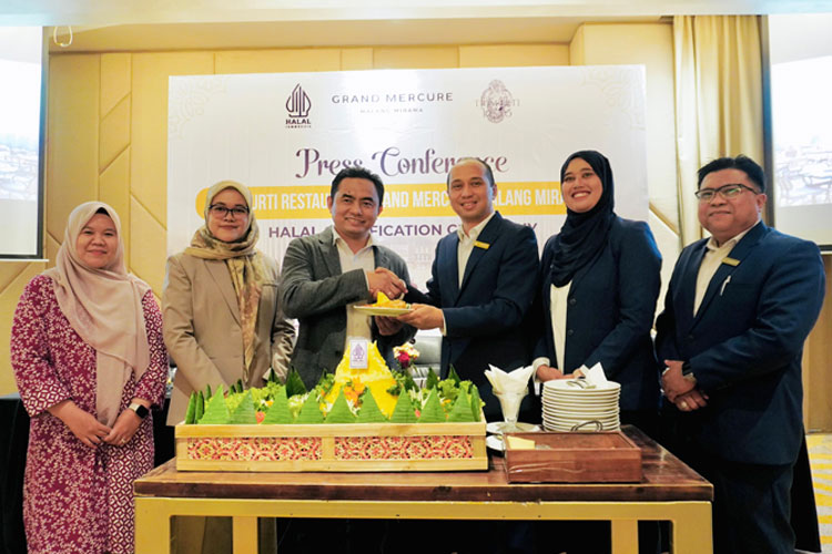 Alhamdulillah, Trimurti Restaurant Grand Mercure Malang Mirama Bersertifikat Halal
