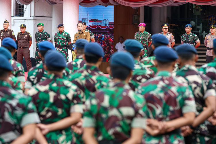 Berantas Premanisme dan Mafia Tanah, Eri Cahyadi Ajak Warga Berani Melapor