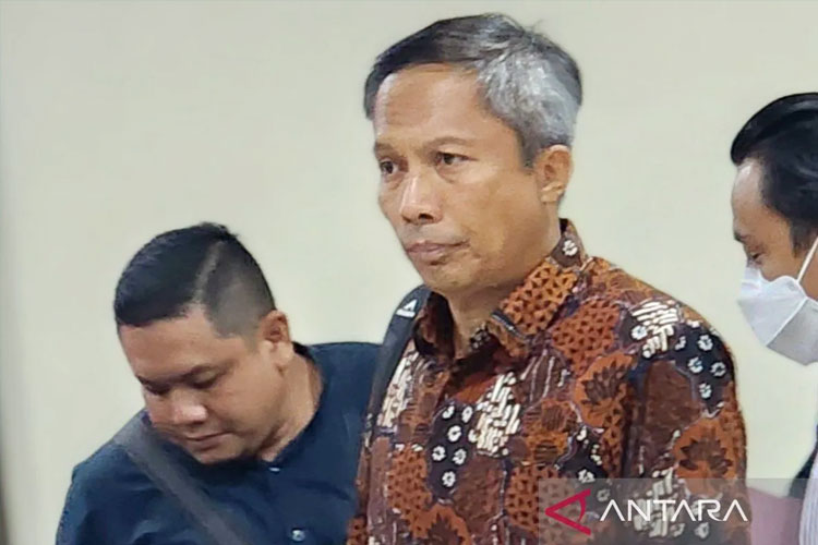 Kasus Korupsi Lahan BUMD, Mantan Pj Bupati Cilacap Dituntut 10 Tahun Bui dan Ganti Rugi Rp237 Miliar