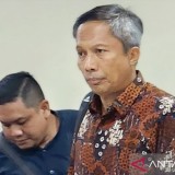 Korupsi Lahan BUMD Cilacap Rugikan Negara Rp237 Miliar, Eks Penjabat Bupati Dituntut 10 Tahun Penjara
