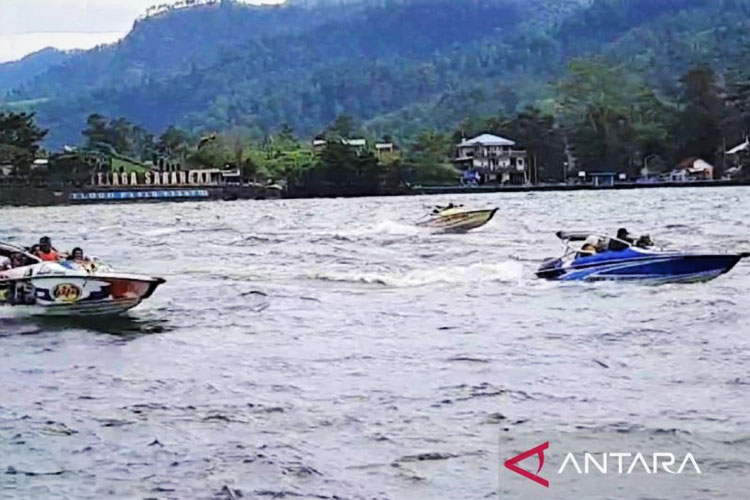 Tembus 1 Juta Wisatawan, Telaga Sarangan Sumbang PAD Magetan Rp20,2 Miliar di 2025