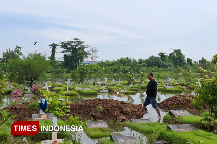 Banjir Makam Praloyo Sidoarjo, Pemkab Bahas Peninggian Tanggul Sungai