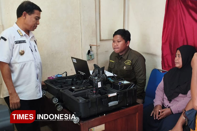 Layanan Adminduk Peta Cinta Hadir di Bangsalsari, Masyarakat Antusias Lakukan Perekaman E-KTP