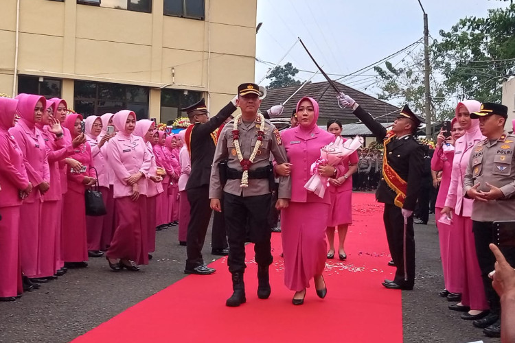 Pisah Sambut Kapolres Cianjur, Akhmad Alexander Yurikho Hadi Gantikan Rohman Yonky