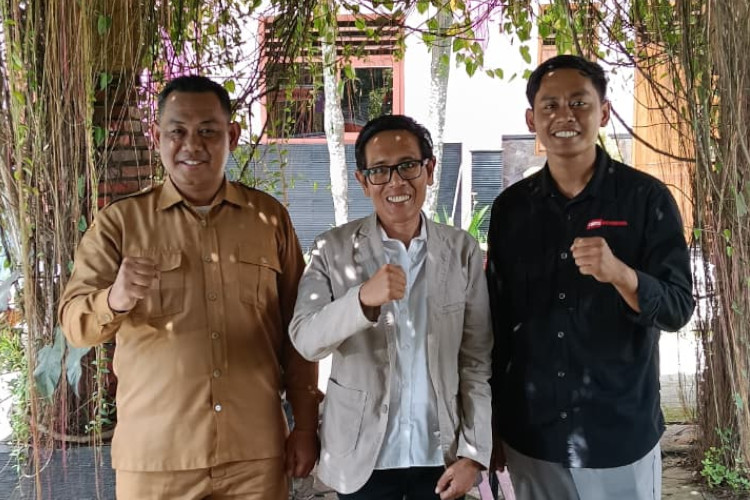 SMA Islam NU Pujon Manfaatkan AI untuk Branding Sekolah