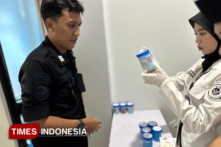 Lapas Banjar Lakukan Tes Urin Guna Wujudkan Lapas Bersih dari Narkoba, ini Hasilnya