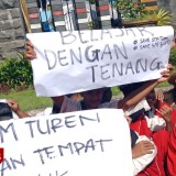 Desak Penyelesaian Konflik, Siswa SMK Turen Aksi Protes, Guru Ajukan Perlindungan