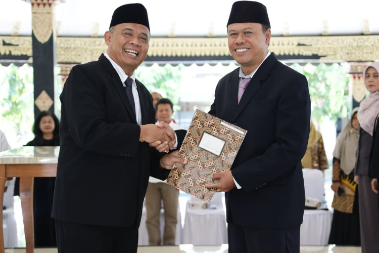 Bupati Sleman Lantik 8 Anggota KPAD Periode 2026-2028