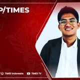 Di Bawah Teropong Merah Putih