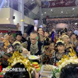 Andre Modelling School Rayakan 25 Tahun dengan Panggung Wastra Nusantara