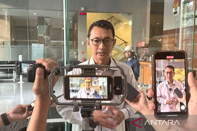 KPK Ungkap Modus Pengaturan Pajak Tambang, OTT KPK Tangkap 8 Orang dan Sita Logam Mulia Senilai Miliaran