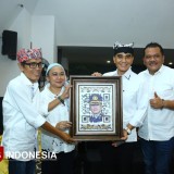 Kado Spesial Ketua GM FKPPI Jawa Timur Sambut Nakhoda Baru Polresta Banyuwangi