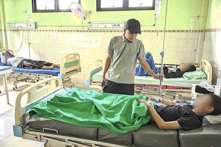 Belasan Santri dan Siswa di Mojokerto Diduga Keracunan Makanan Program MBG