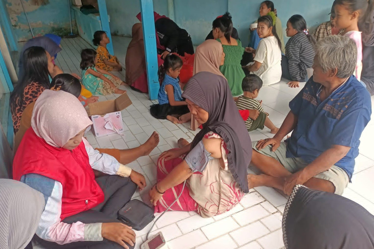 HUT ke-53 PDIP: Baguna Sidoarjo Gelar Layanan Kesehatan, Berbagi dengan Warga Korban Banjir