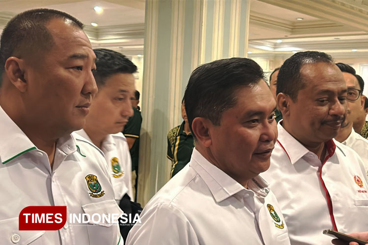 Fadil-Imran-bersama-Tonny-Wahyudi-dan-M-Nabil.jpg