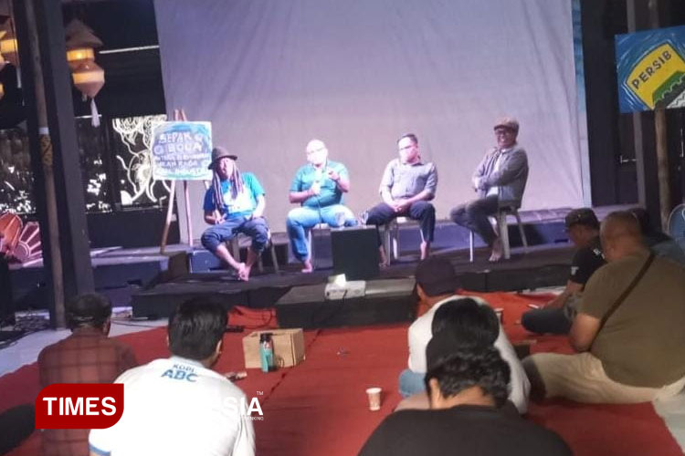 Diskusi Budaya di Tasikmalaya: El Clasico Indonesia, Sepakbola Industri dan Krisis Ruang Publik