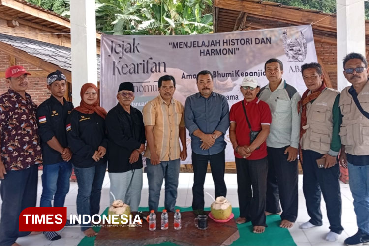Melacak Jejak Bung Karno dan Ritual Labuhan di Pantai Ngliyep
