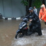 BPBD DKI: 282 Warga Jakarta Utara Mengungsi Akibat Banjir Senin Malam
