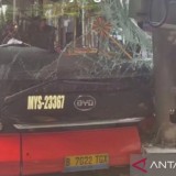 Bus Transjakarta Tabrak Tiang di Pasar Minggu, Sopir Diduga Kurang Hati-hati