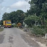 Jalan Petak 56 Pesanggaran Kembali Dapat Program Pavingisasi dari Tambang Emas PT BSI