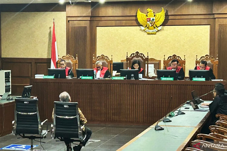PGN Rugi Rp246 Miliar, Direksi dan Rekanan Divonis 6 dan 5 Tahun Penjara Kasus Korupsi Gas