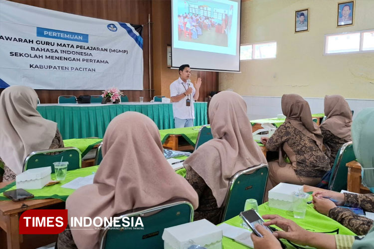 Undang TIMES Indonesia, MGMP Bahasa Indonesia SMP se-Pacitan Belajar Jurnalisme Positif