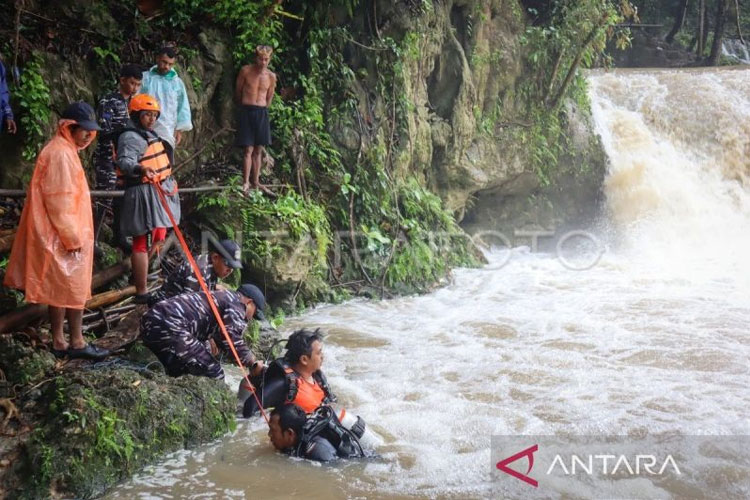 Pencarian Pelajar Hilang di Tiwu Pai Manggarai NTT Terhambat Cuaca Ekstrem