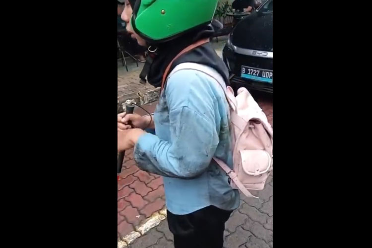 Insiden Tunanetra Jatuh ke Got, Gubernur Pramono Minta Maaf