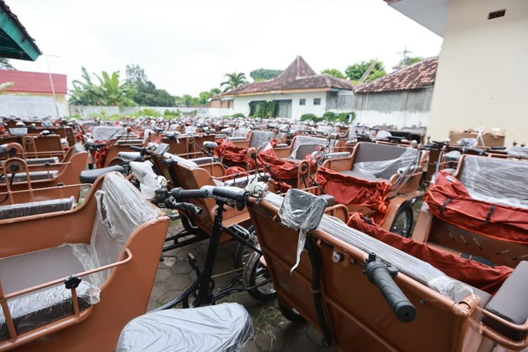 Banyuwangi Dapat Bantuan Ratusan Becak Listrik dari Presiden Prabowo