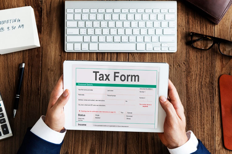 Setoran Pajak 2025 Tak Capai Target, Ekonom UGM Dorong Penegakan Hukum dan Literasi Wajib Pajak