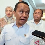 Pemerintah RI Buka Peluang Hentikan Impor Bensin pada 2027