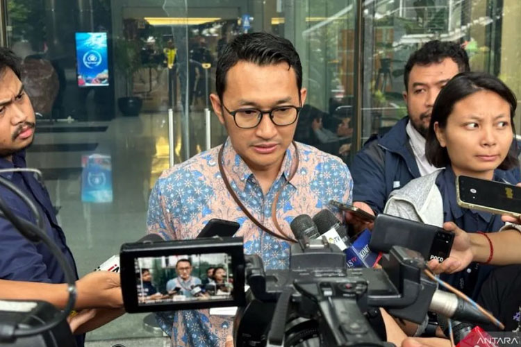 KPK Selidiki Aliran Uang Suap Pajak Rp4 Miliar ke 